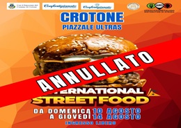 La locandina con la comunicazione