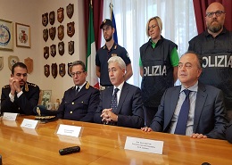 Un momento della conferenza stampa dell'operazione